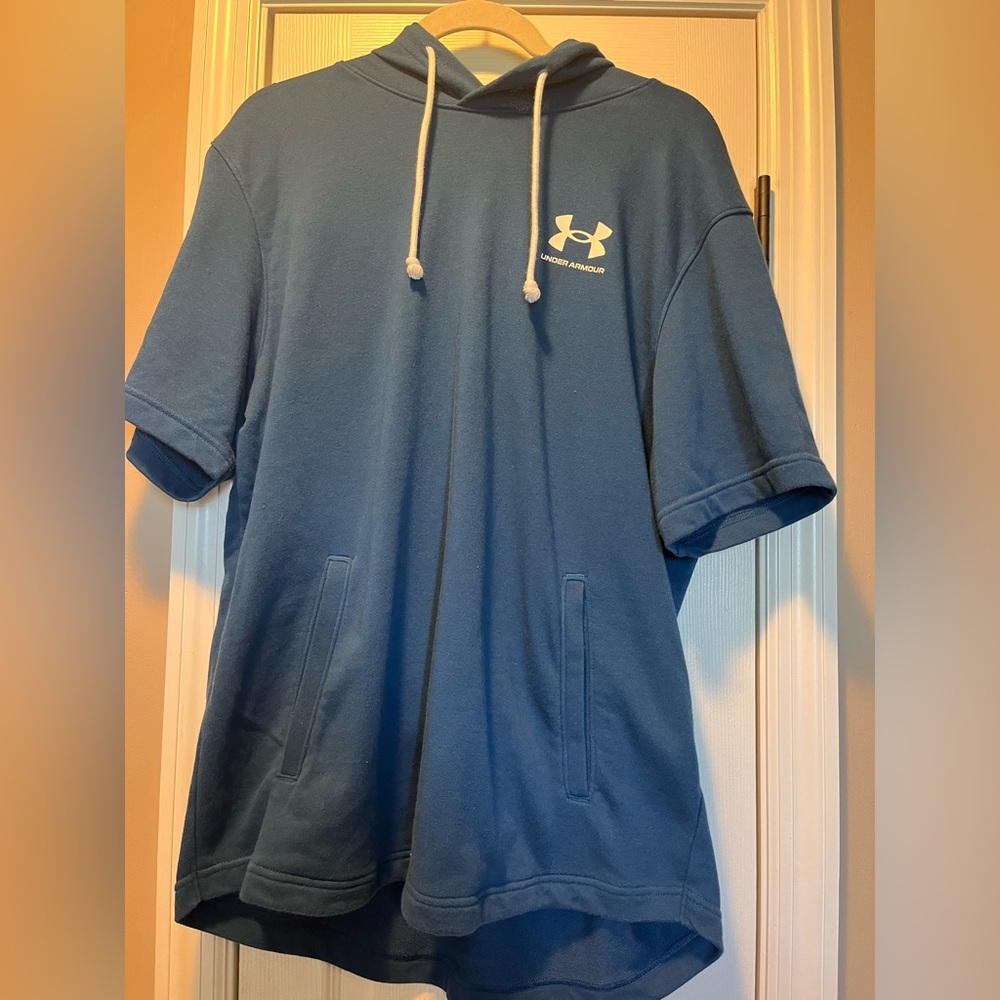 Mens under Armour blue t shirt xl